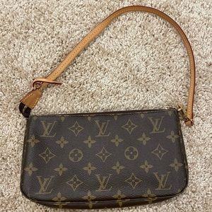 Louis Vuitton POCHETTE ACCESSOIRES